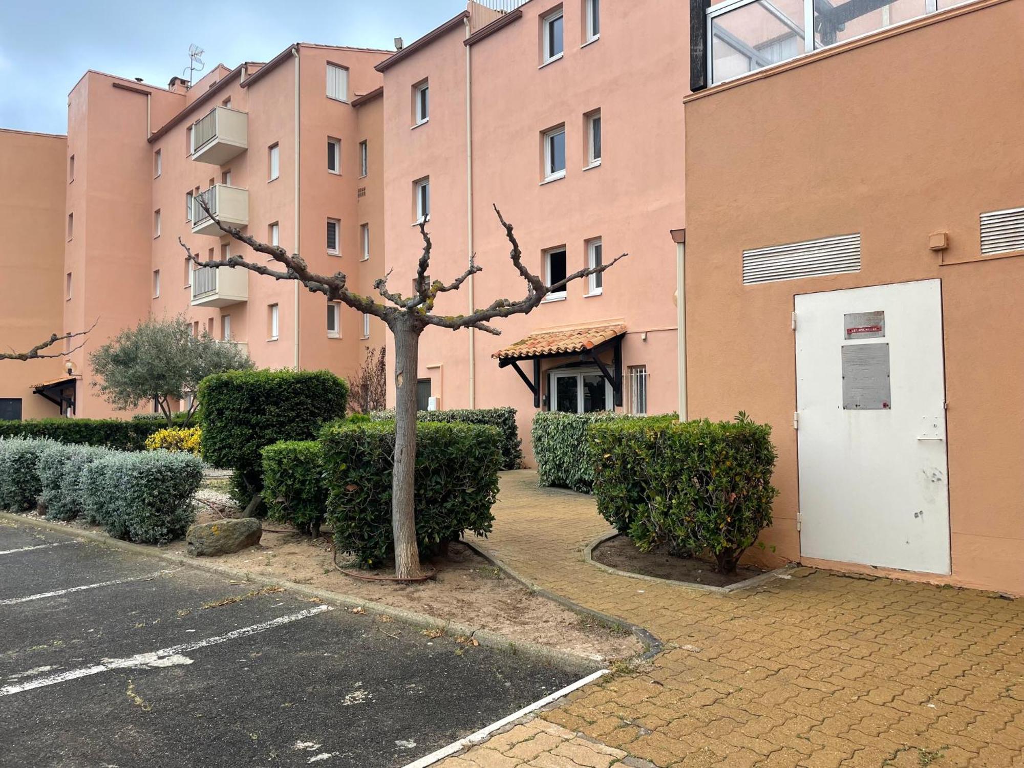 Studio - Les Pieds Dans L'Eau Agreable En Toutes Saisons 4 Couchages - Climatisation - Parking Prive - Piscine Sur Mer - Vue Magnifique Et Rare - Situation Optimum - Les Argonautes - Ile Des Pecheurs - Cap D'Agde Luaran gambar